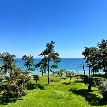 Naftilos Seafront شقة
